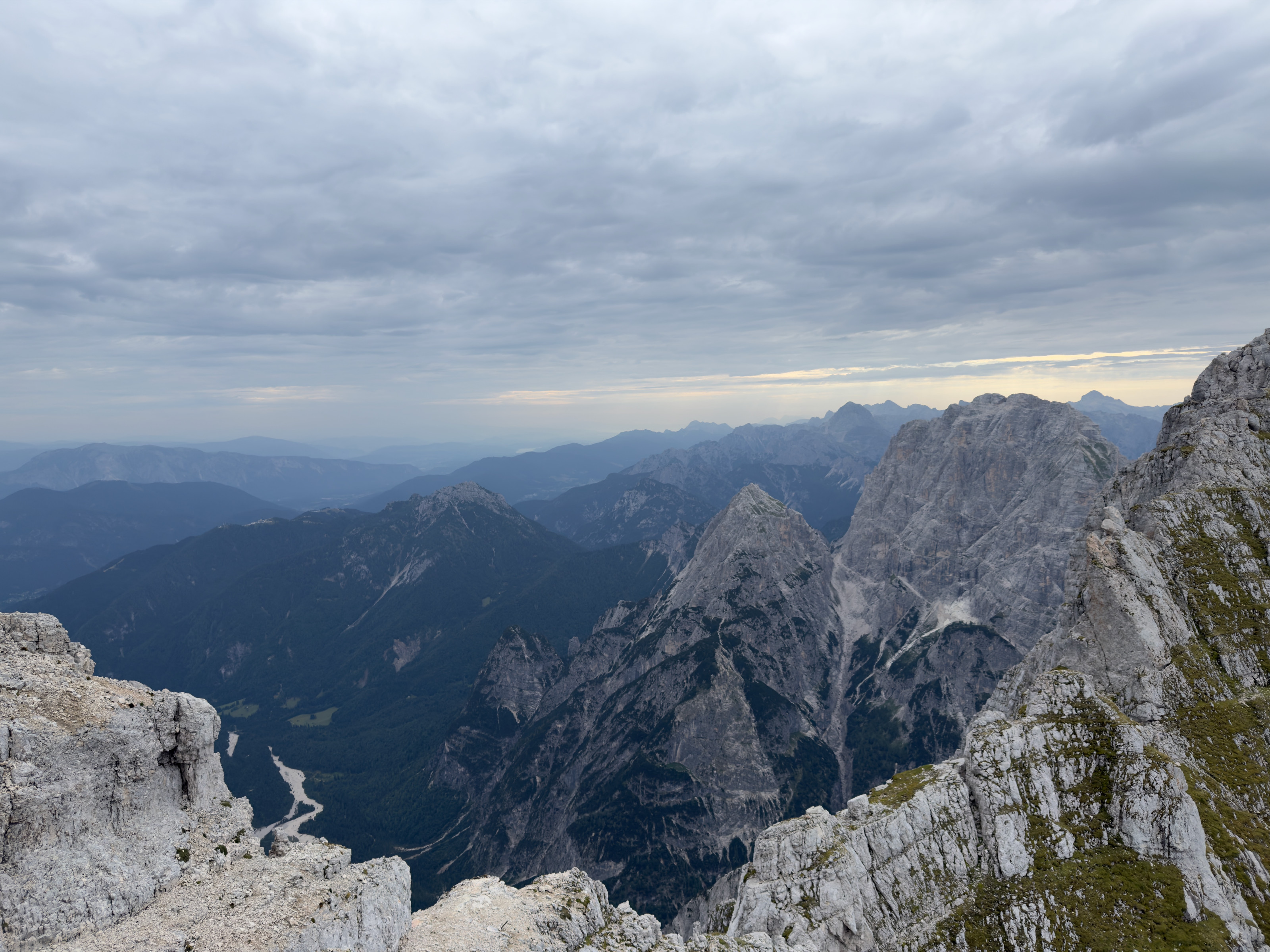 Montaž / Jôf di Montasio – fotografija s poti