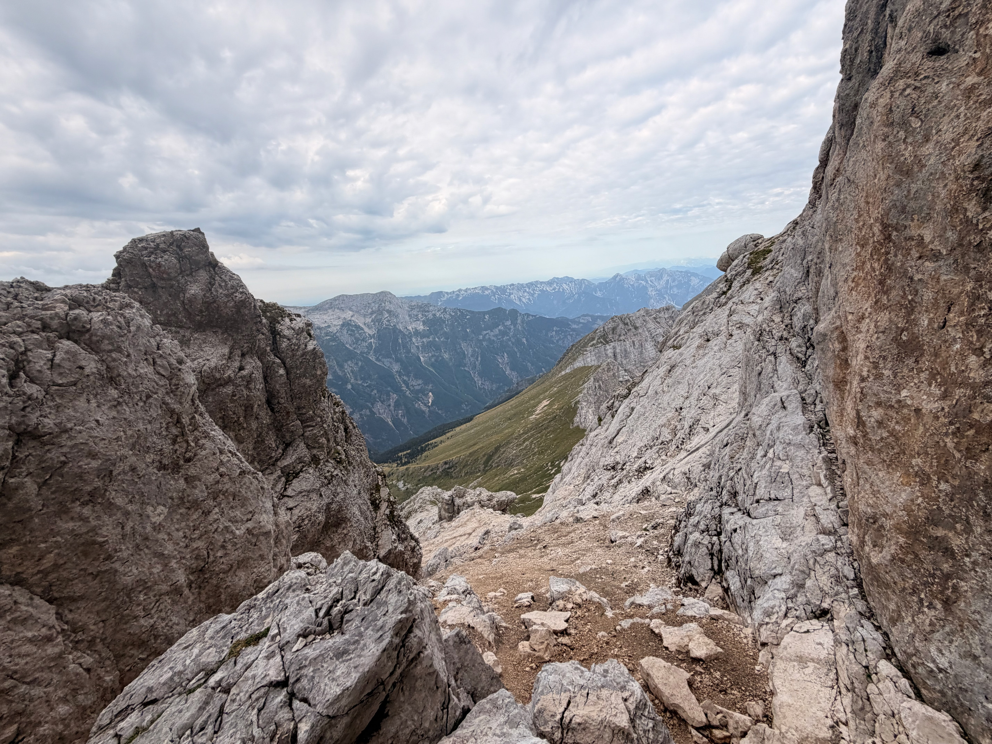 Montaž / Jôf di Montasio – fotografija s poti
