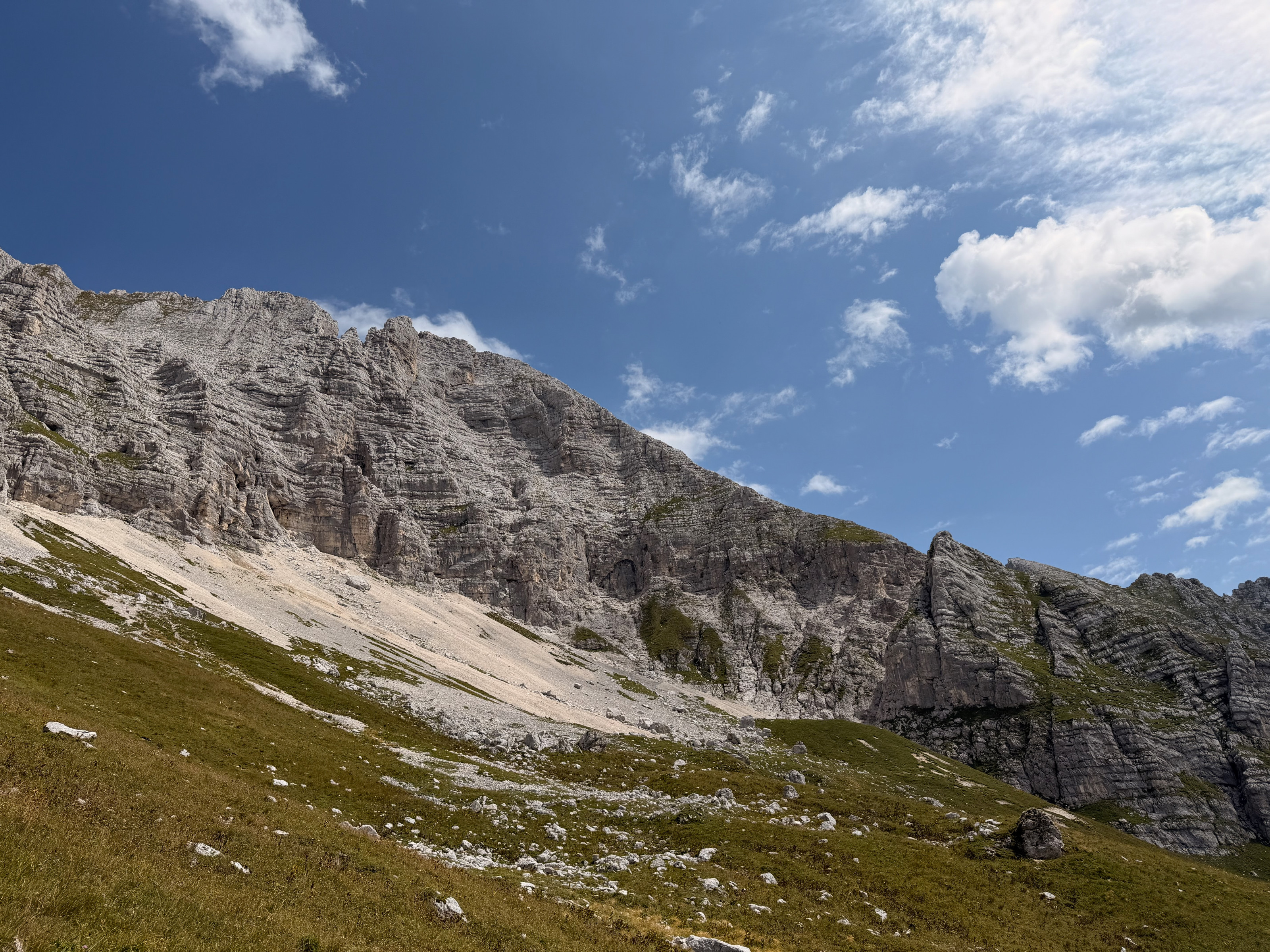 Montaž / Jôf di Montasio – fotografija s poti