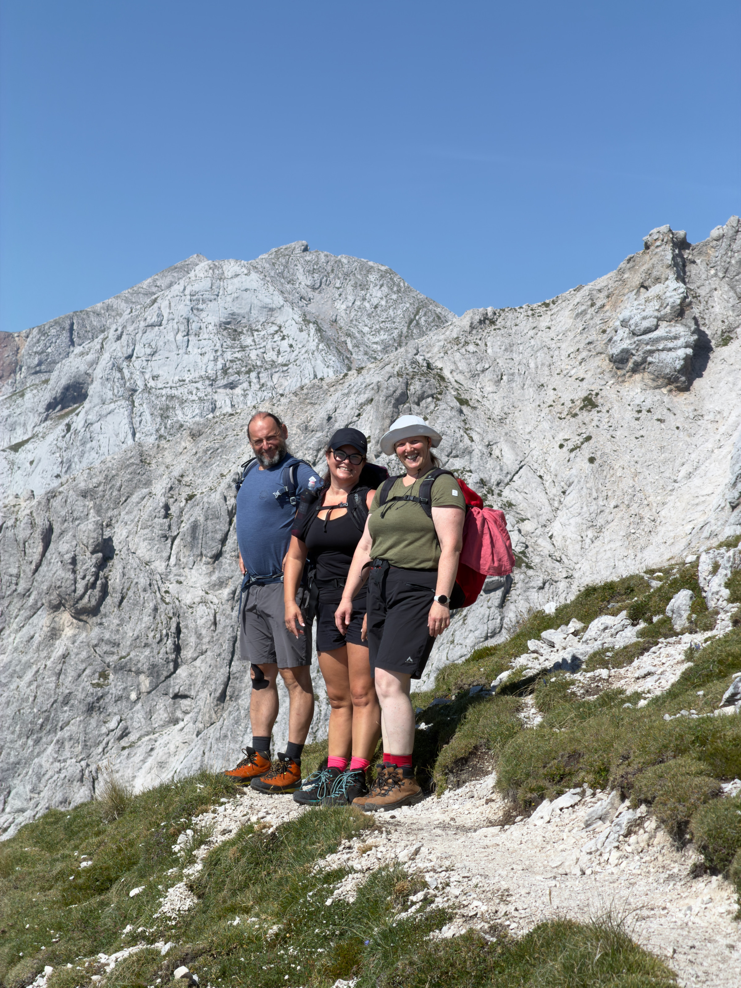 Ojstrica – fotografija s poti