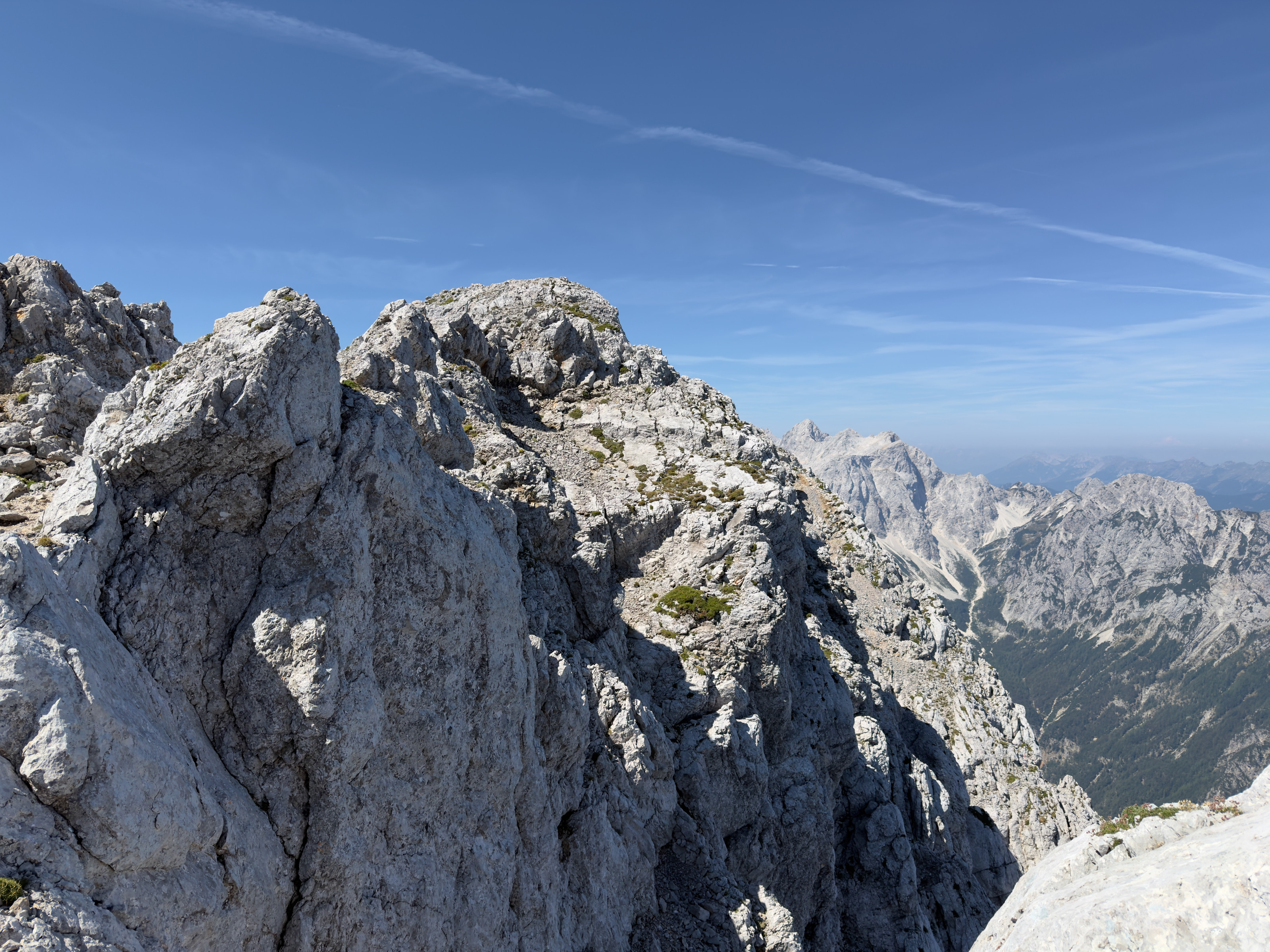 Ojstrica – fotografija s poti