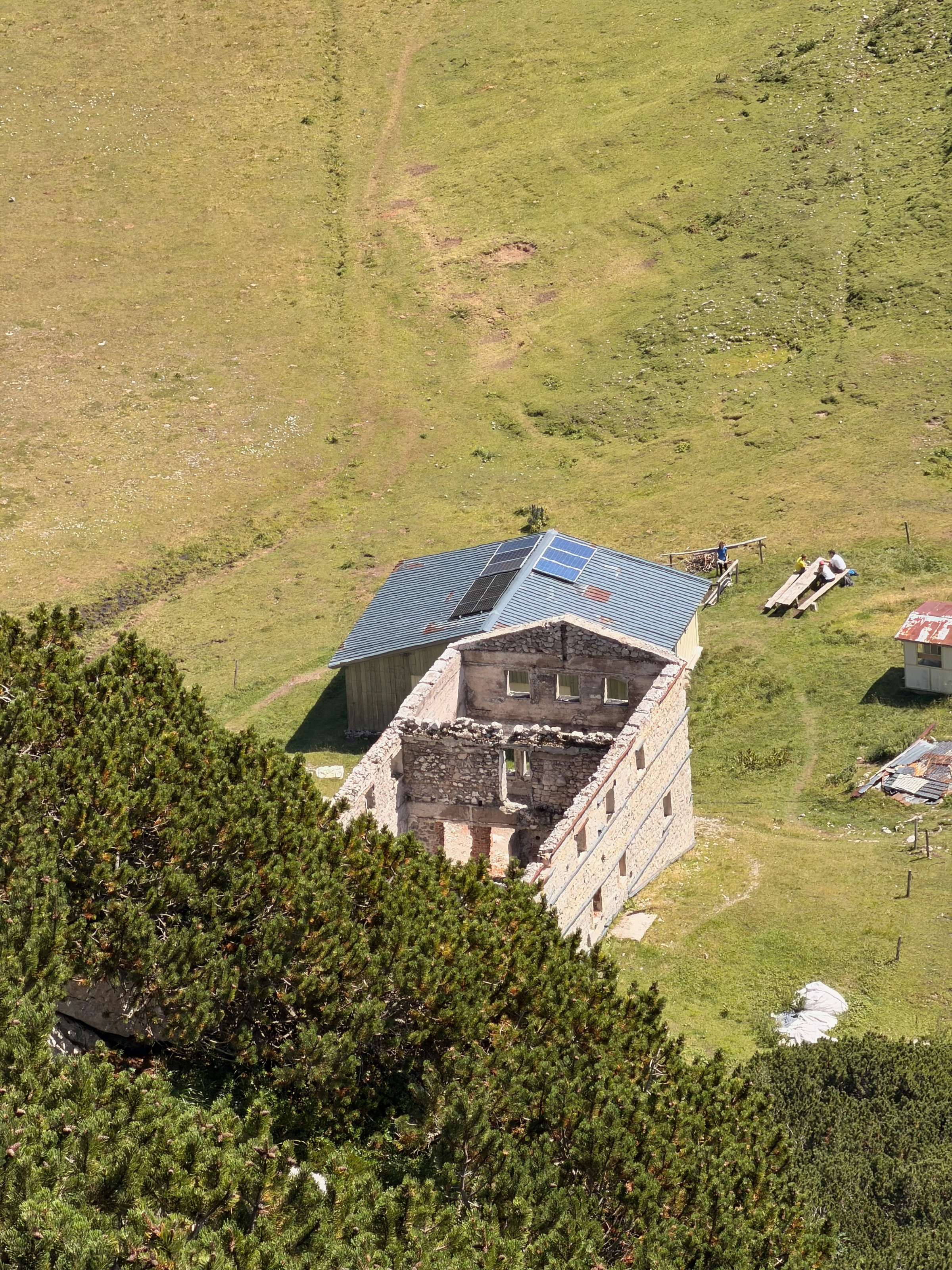 Ojstrica – fotografija s poti