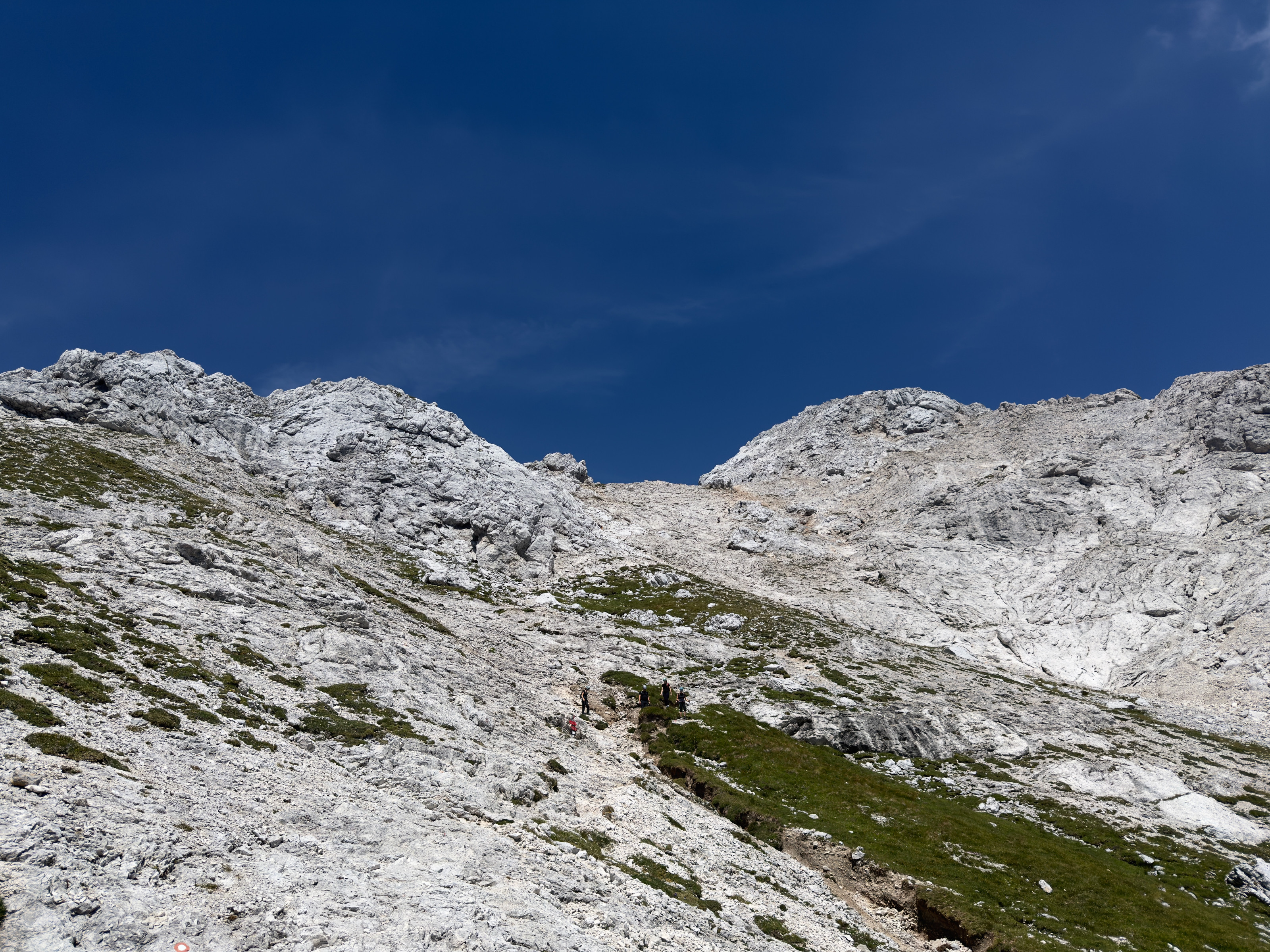 Ojstrica – fotografija s poti